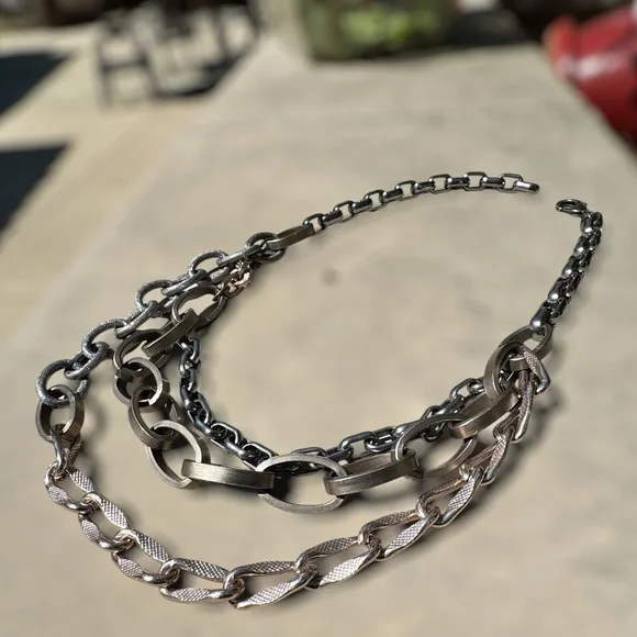 Edgy Layered Chain Link Chunky Necklace!✨ - Picture 4 of 5